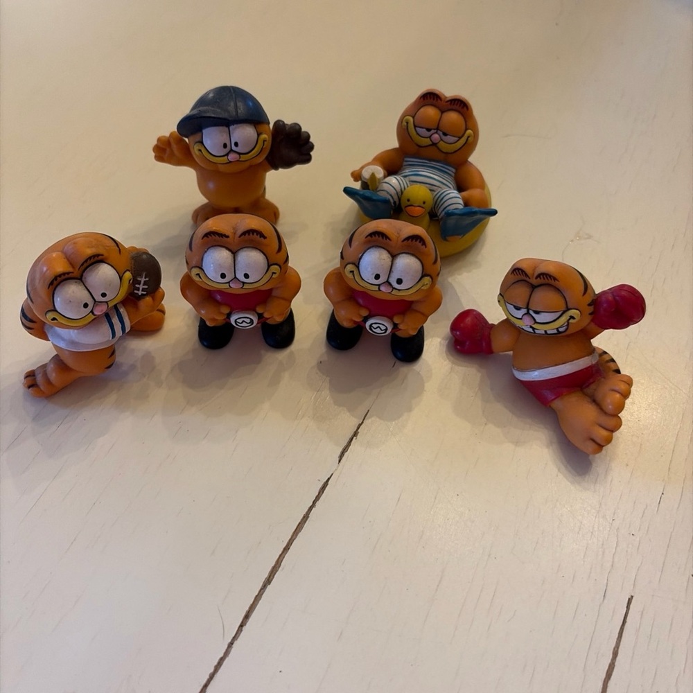 Lot 6 Garfield’s 1980’s originals
